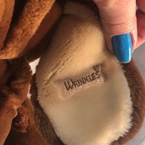 Ganz Bros. Vintage 1981 Wrinkles soft plush brown dog hand puppet. Model 4262918 - Picture 8 of 8